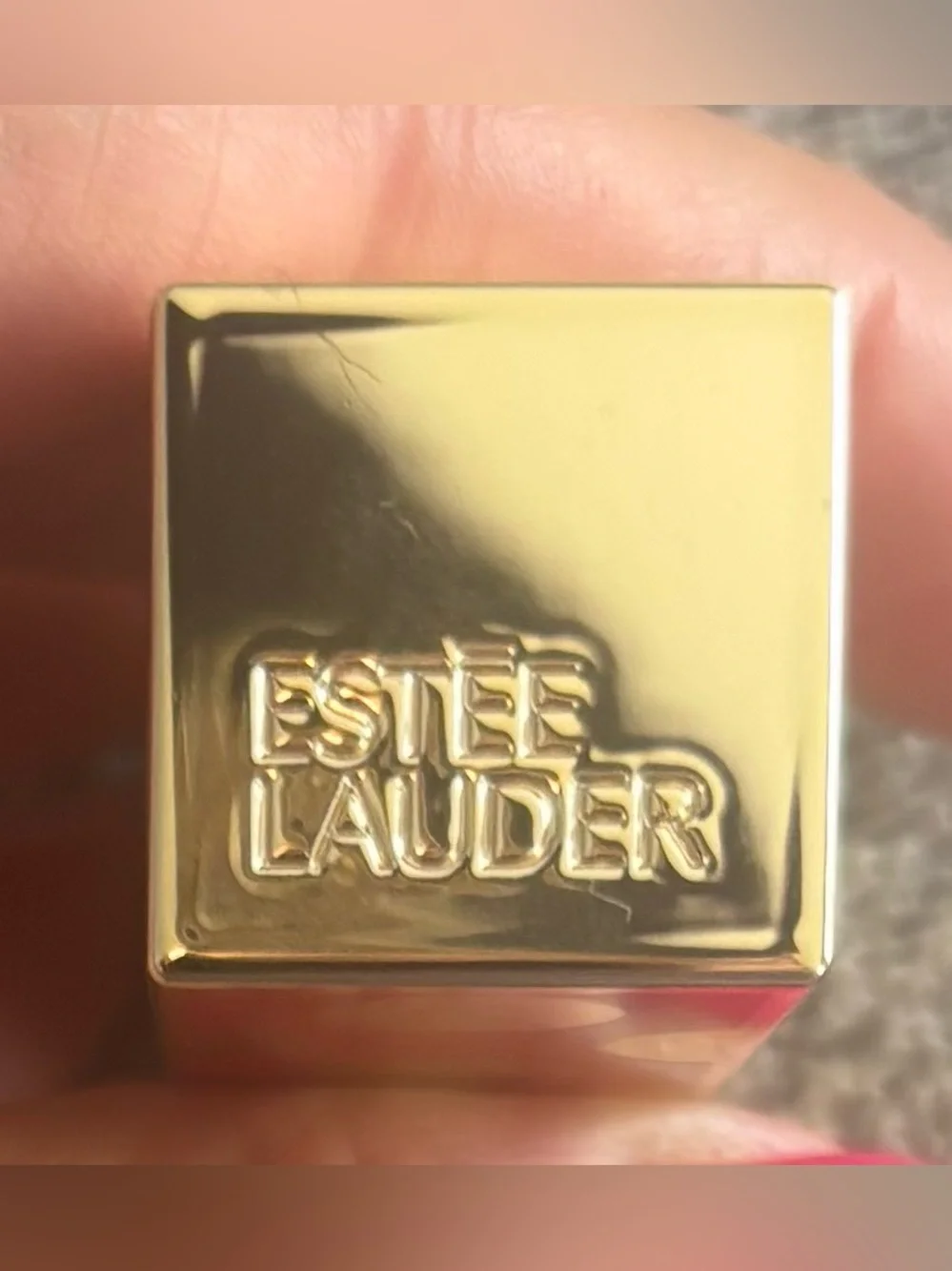 NEW Estée Lauder Limited Edition Holiday Collection Lipstick in Red Ribbon